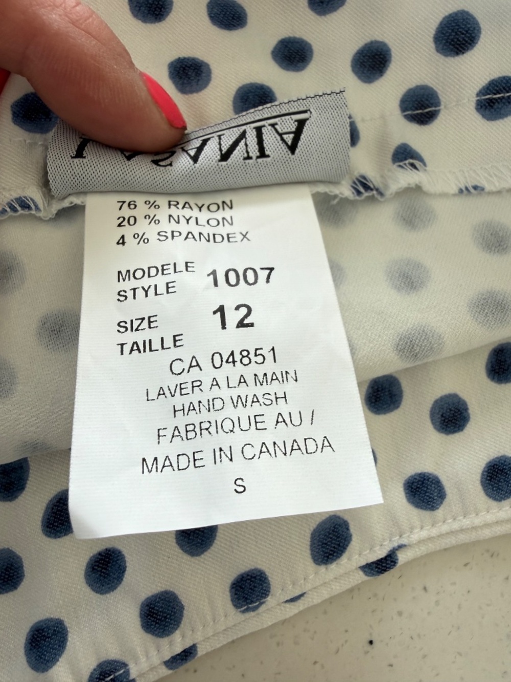 Lasania Polka Dot Pull-On Capri Pants Size 12 NWT Made in Canada Navy White - Picture 6 of 7